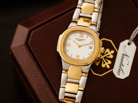 patek philippe nautilus ref 4700 051 aus 1993|Patek Philippe Nautilus Ladies 4700/51 .